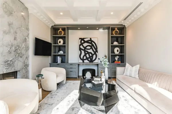 128 Hazelton AVE #602, Toronto C02, ON M5R 2E2