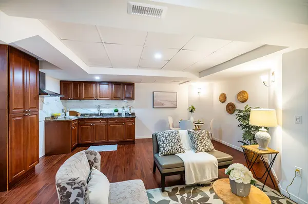 1533 CLEARBROOK DR, Oshawa, ON L1K 2P6