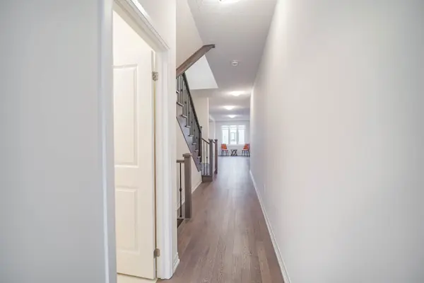 1033 Pisces TRL, Pickering, ON L1X 0P7