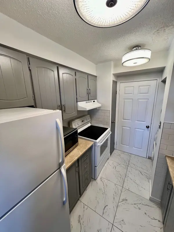 55 William ST E #716, Oshawa, ON L1G 7C9