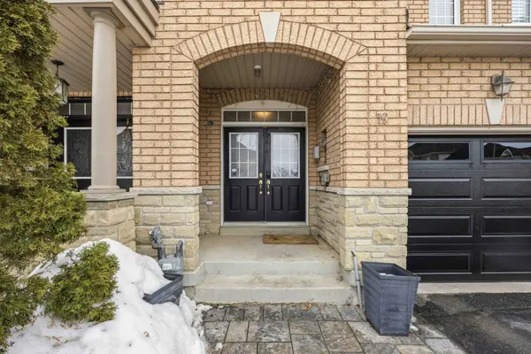 19 Shelbourne DR, Vaughan, ON L4H 0K6