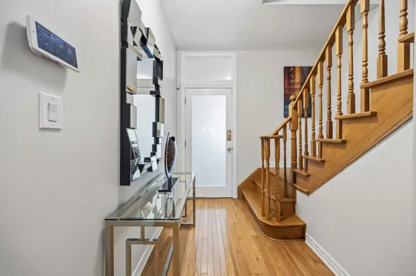 19 Shelbourne DR, Vaughan, ON L4H 0K6