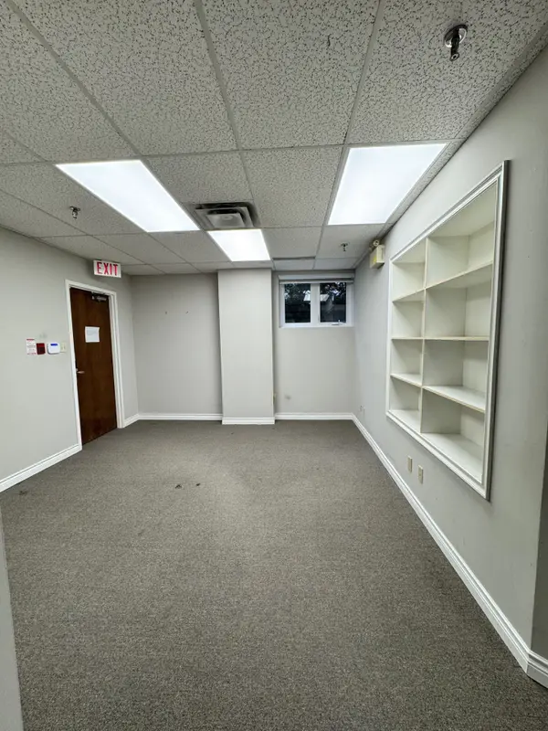 317 Renfrew DR #Unit 101, Markham, ON L3R 9S9