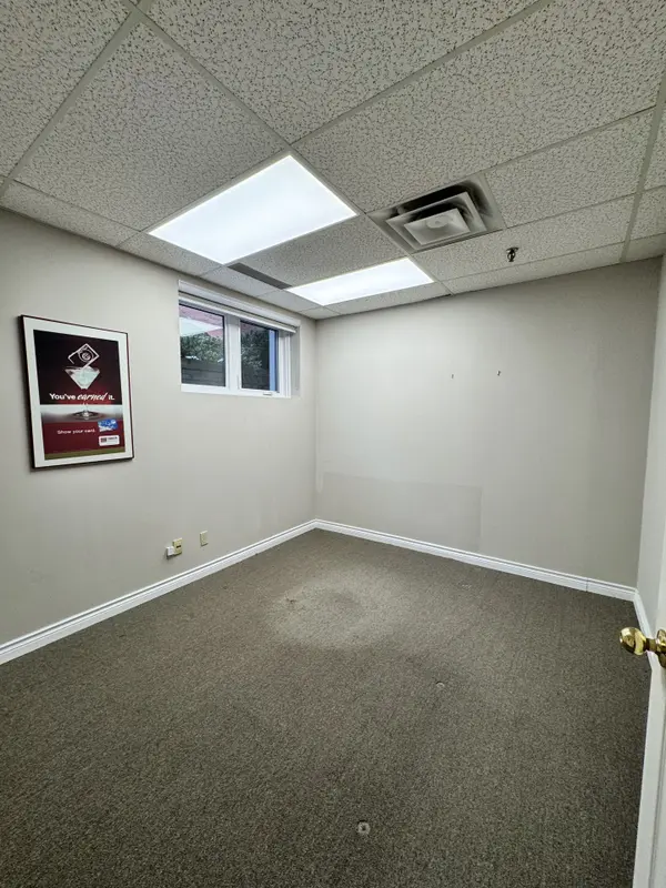 317 Renfrew DR #Unit 101, Markham, ON L3R 9S9