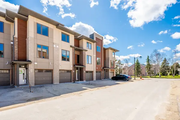 11 Winters CRES, Collingwood, ON L9Y 5T1