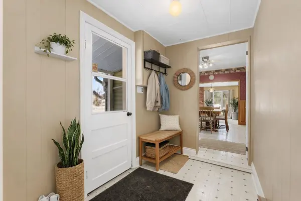 10 Wellington ST E, Clearview, ON L0M 1G0