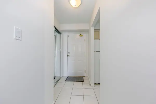 1270 Maple Crossing BLVD #1705, Burlington, ON L7S 2J3