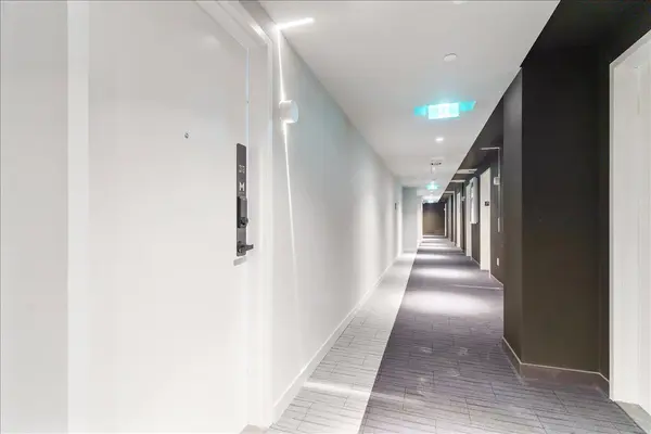 3900 Confederation Pkwy #2113, Mississauga, ON L5B 0M3