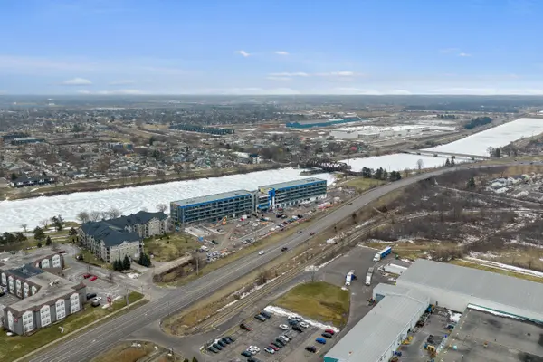 350 Prince Charles Dr DR #247, Welland, ON L3C 7B3