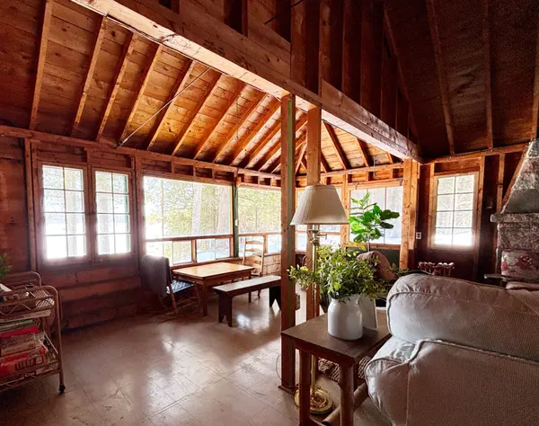 1005 Deacons TRL, Algonquin Highlands, ON K0M 1J2