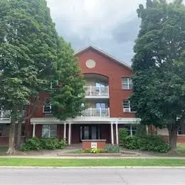 1099 Cadboro RD #106, Cyrville - Carson Grove - Pineview, ON K1J 9K4