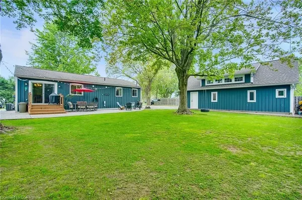 8 Beach RD, Haldimand, ON N0A 1K0