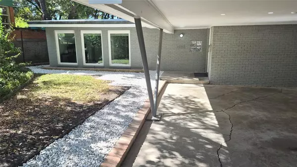 Dallas, TX 75218,1055 Tipperary Drive