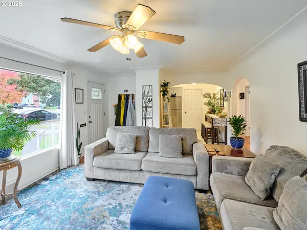 2075 LAUREL AVE NE, Salem, OR 97301