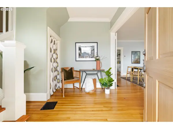 Portland, OR 97232,124 NE 18TH AVE