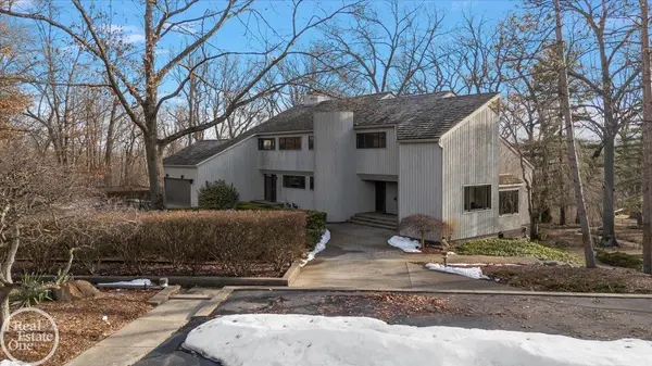 3750 Orion RD, Oakland Twp, MI 48363