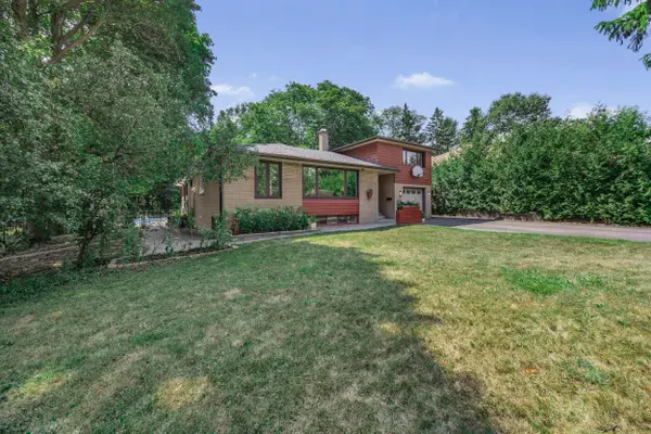 19 Talwood DR, Toronto C13, ON M3B 2P4