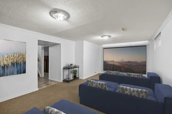 48 Navaho DR, Toronto C15, ON M2H 2X3