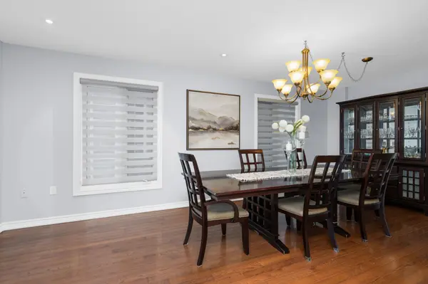 77 Sovereign's Gate, Barrie, ON L4N 0Y9