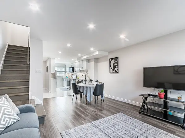 180 Mississauga Valley BLVD #124, Mississauga, ON L5A 3M2