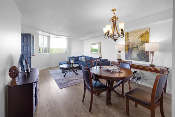 238 Albion RD #310, Toronto W10, ON M9W 6A7