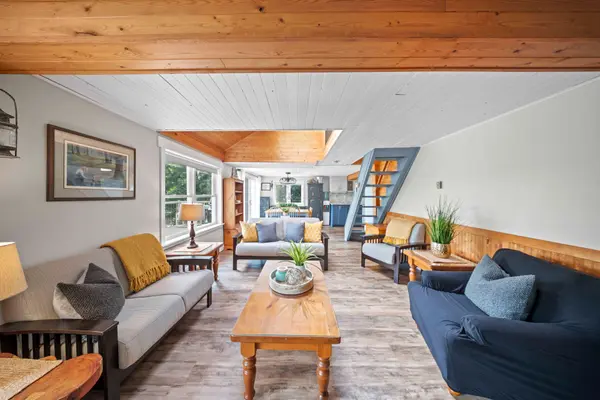 16 Golden Horseshoe LN, Whitestone, ON P0G 1G0