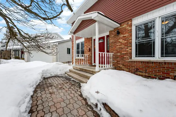 783 Safari DR, Kingston, ON K7M 6W1