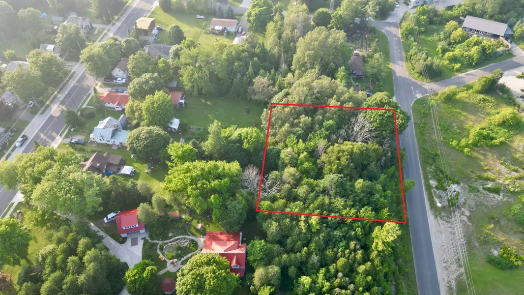 32 Helen ST, Northern Bruce Peninsula, ON N0H 1W0