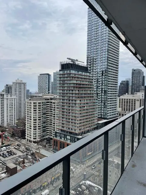 11 Wellesley ST W #1701, Toronto C01, ON M4Y 0G4