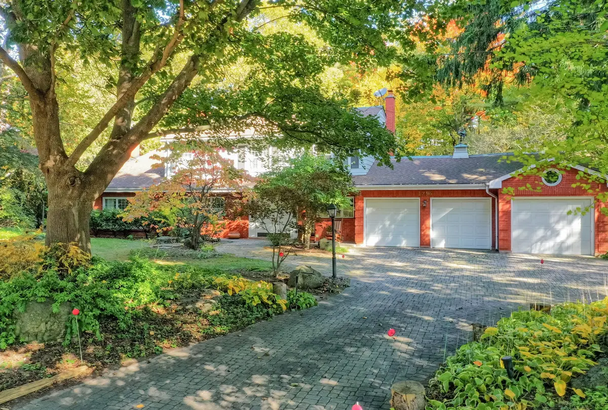 1296 Cumnock CRES, Oakville, ON L6J 2N7