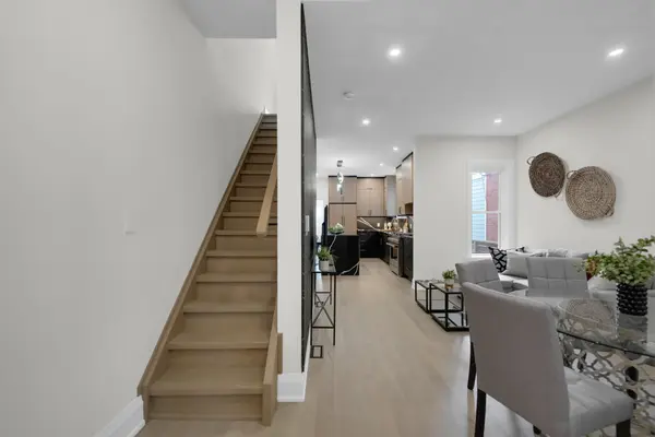 388 Crawford ST, Toronto C01, ON M6J 2V9