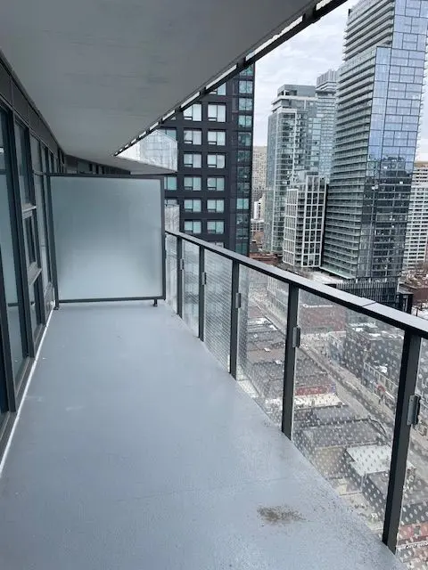 11 Wellesley ST W #1701, Toronto C01, ON M4Y 0G4