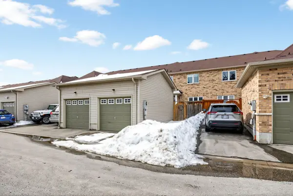 2571 Canadian ST, Pickering, ON L1X 0C7