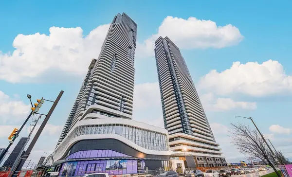 195 Commerce ST #712, Vaughan, ON L4K 5Z7