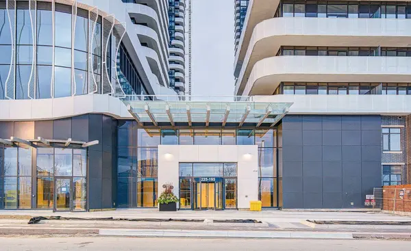 195 Commerce ST #712, Vaughan, ON L4K 5Z7