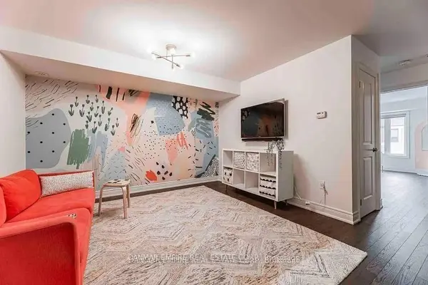 48 Hiawatha CT, Vaughan, ON L4L 0J2