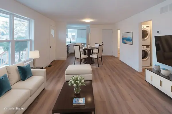 2137 Mount Forest DR #Upper, Burlington, ON L7P 1H6