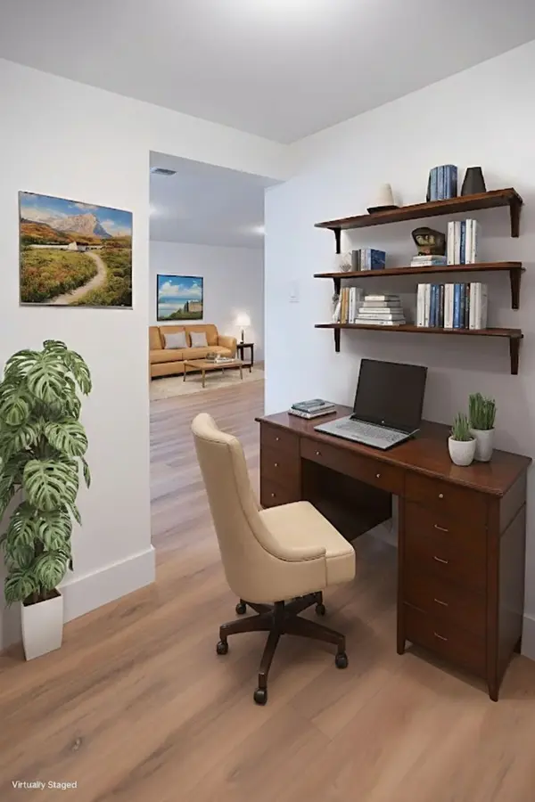 2137 Mount Forest DR #Lower, Burlington, ON L7P 1H6