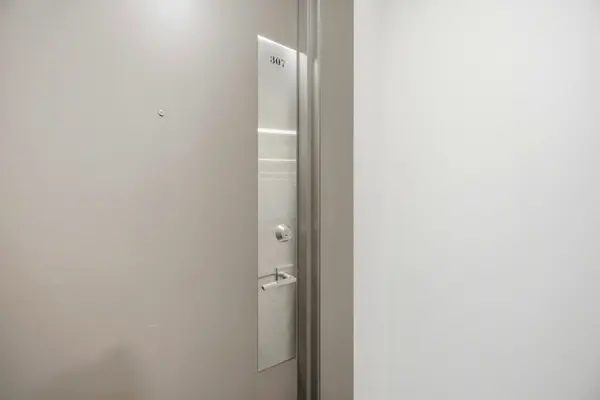 1284 Guelph Line #307, Burlington, ON L7P 0T9