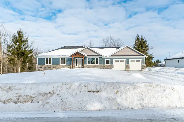 10 Patrick ST, Kawartha Lakes, ON K0M 2B0