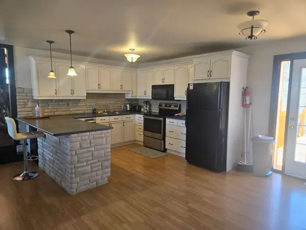 11150 Highway 41 N/A #B, Addington Highlands, ON K0H 1Z0