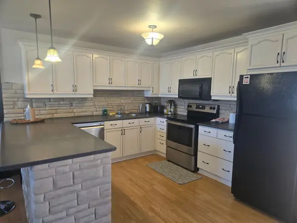 11150 Highway 41 N/A #B, Addington Highlands, ON K0H 1Z0