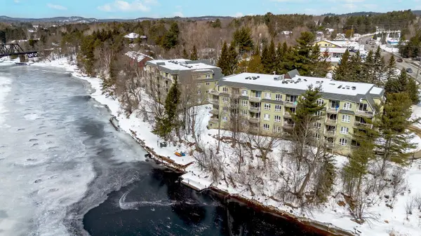 31 Dairy LN #308, Huntsville, ON P1H 2L7