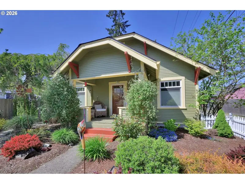 557 W 19TH AVE, Eugene, OR 97401