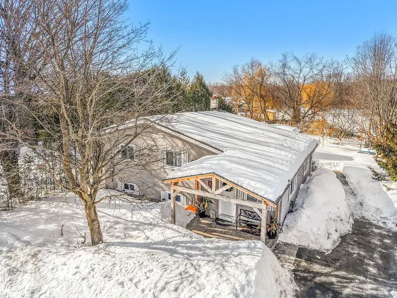 348 Albert ST, Tay, ON L0K 2A0