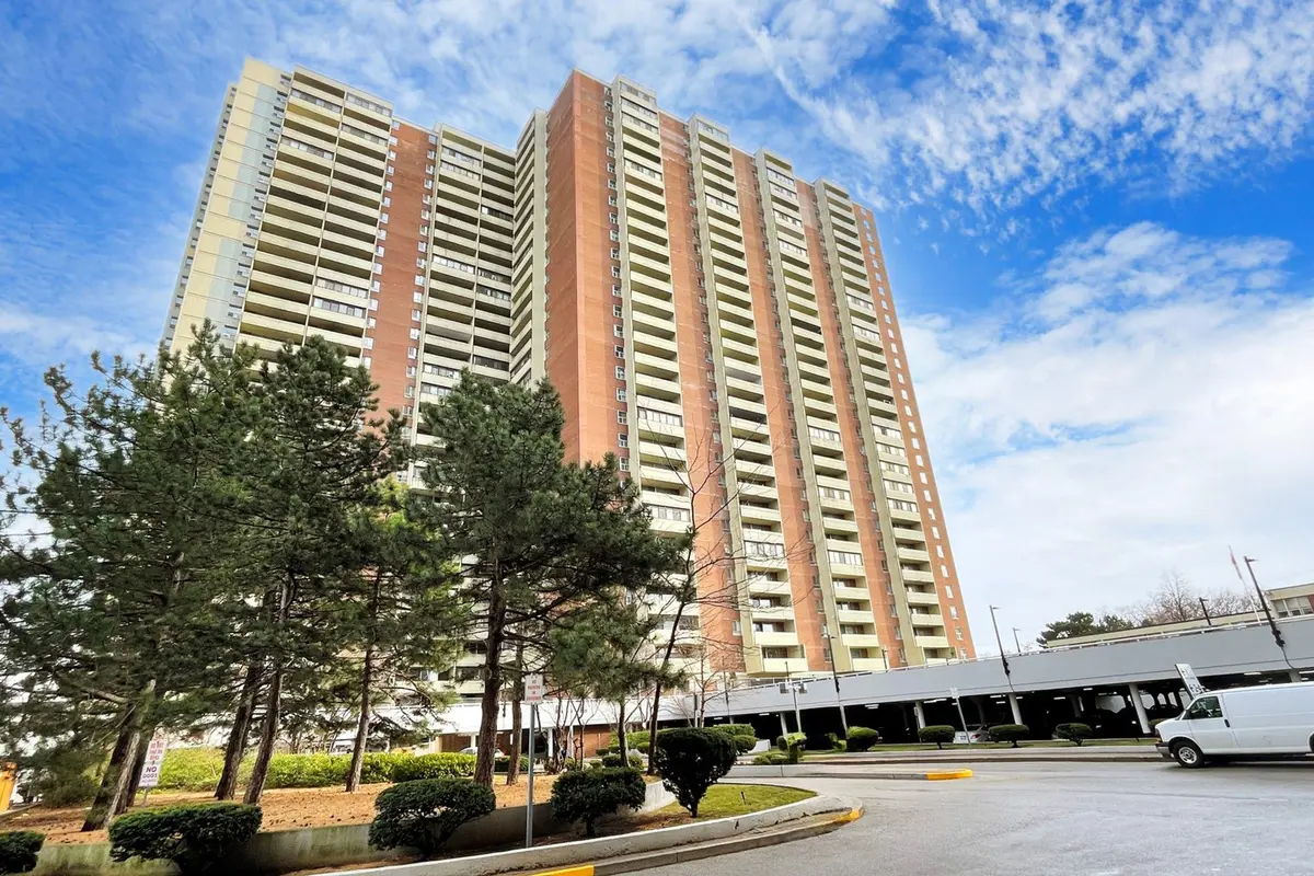 5 Massey SQ #Ph18, Toronto E03, ON M4C 5L6