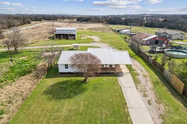 Alvord, TX 76225,1087 County Road 2395