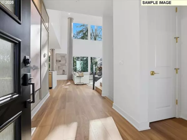 West Linn, OR 97068,17580 HILLSIDE DR