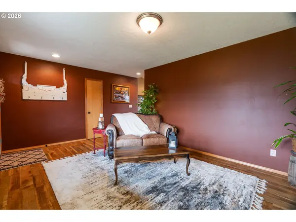 Canby, OR 97013,1088 S SYCAMORE ST