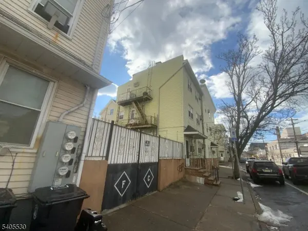 160 E Kinney St, Newark City, NJ 07105